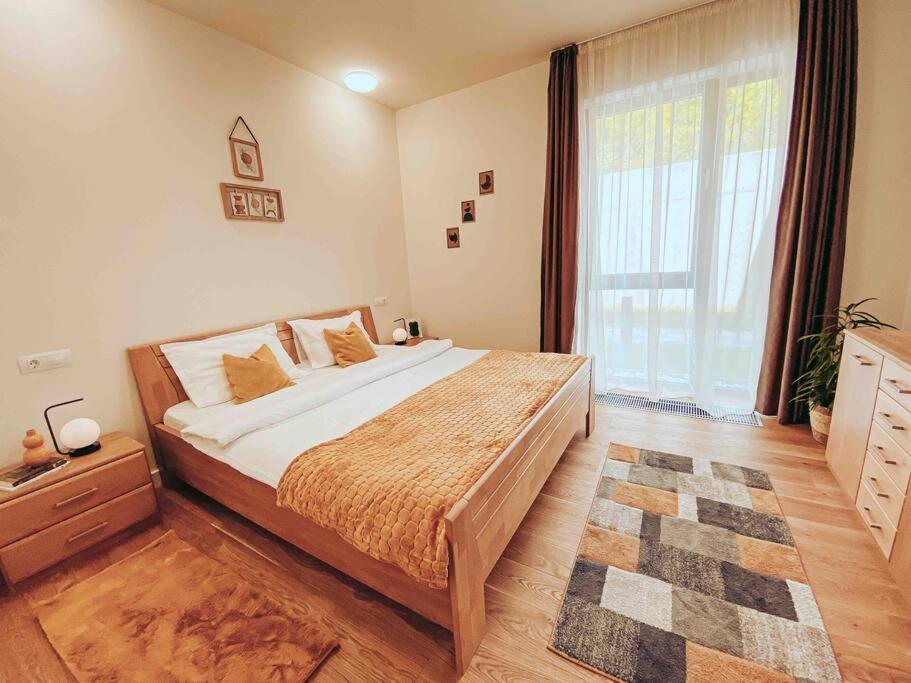 8Ight Apartamento Braşov Exterior foto
