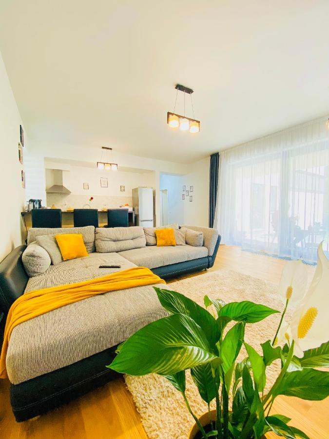 8Ight Apartamento Braşov Exterior foto